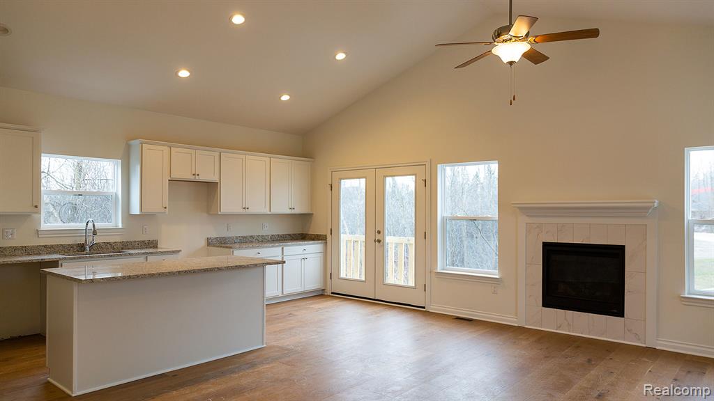74 GUANONOCQUE Street, Auburn Hills, MI 48326 — Photo 8