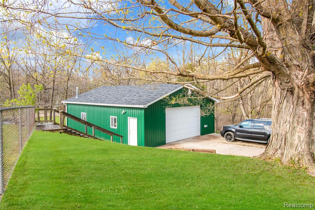 9093 Jordan Road, Grand Blanc, MI 48439 — Photo 16
