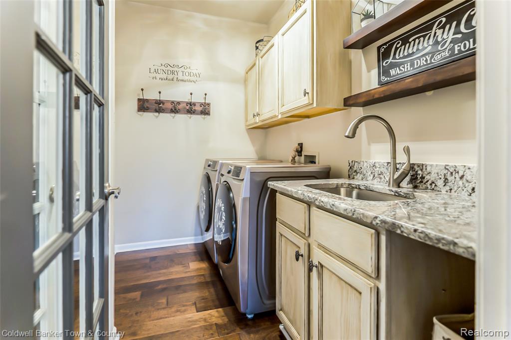 47740 Royal Pointe Drive, Canton, MI 48187 — Photo 46