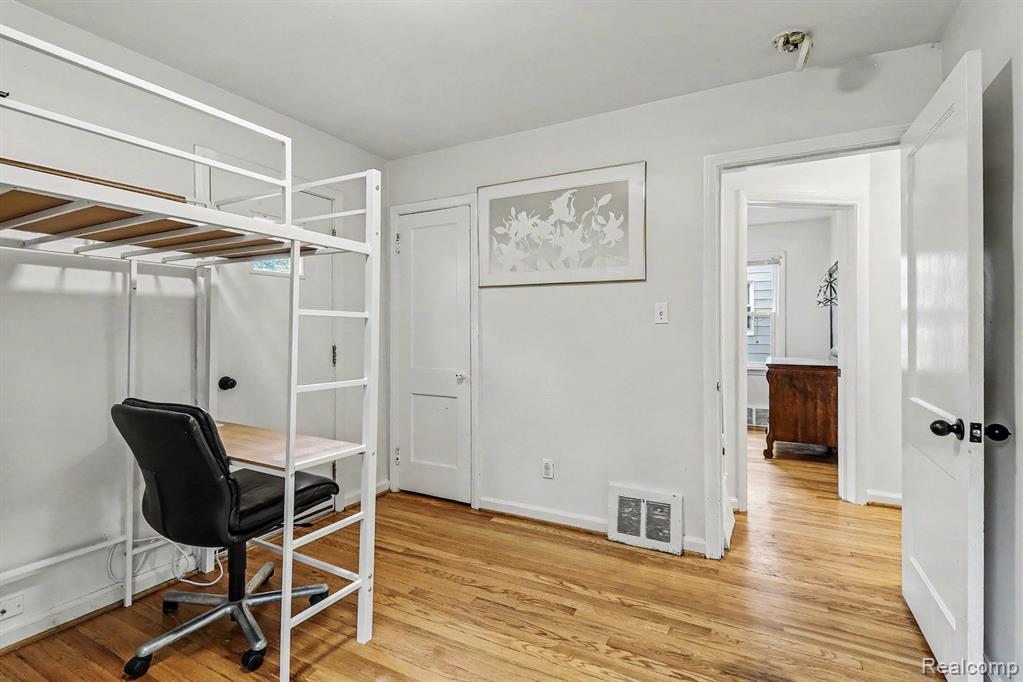 23045 Sherman Street, Oak Park, MI 48237 — Photo 20
