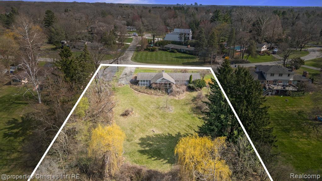 6940 Castle Drive, Bloomfield Hills, MI 48301 — Photo 3