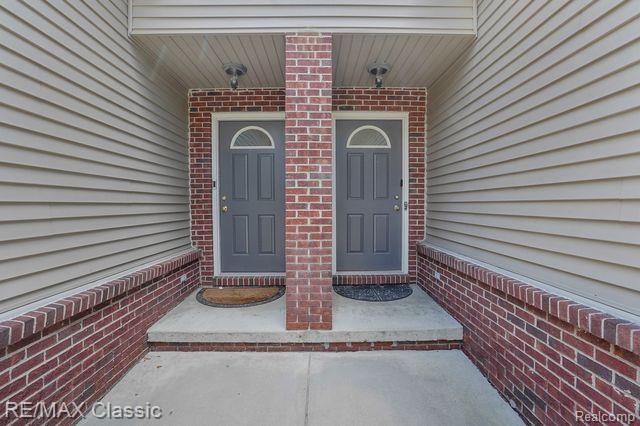 42447 CORLINA Drive, Northville, MI 48167 — Photo 3