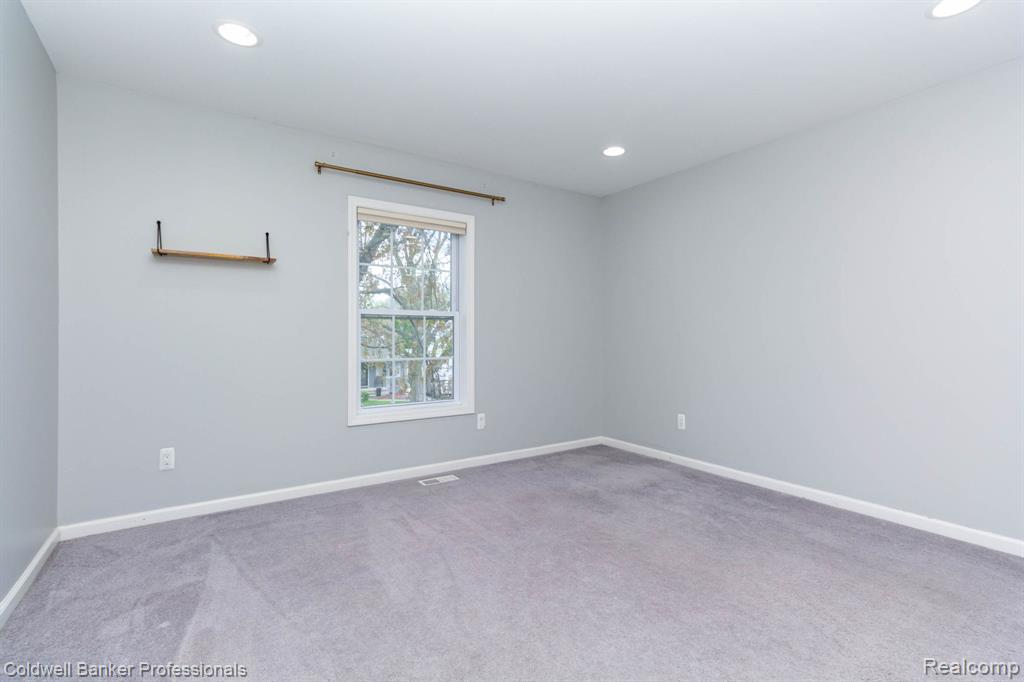 829 N Dorchester Avenue, Royal Oak, MI 48067 — Photo 34