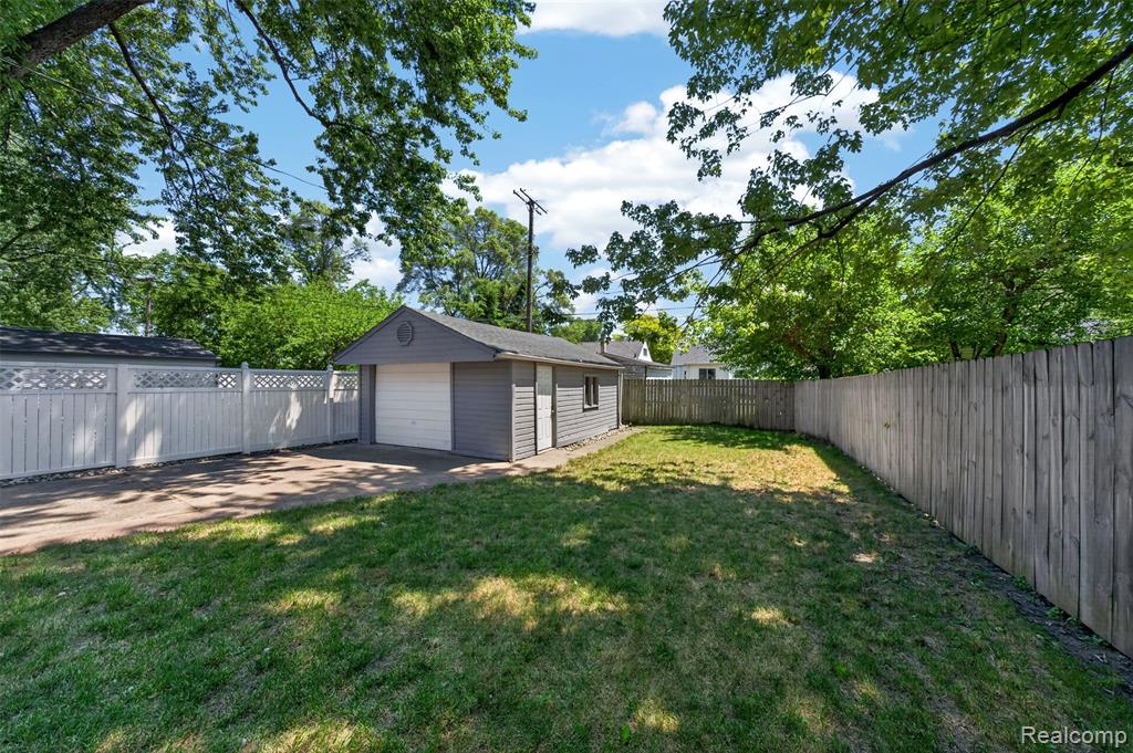 26692 Lorenz Street, Madison Heights, MI 48071 — Photo 19