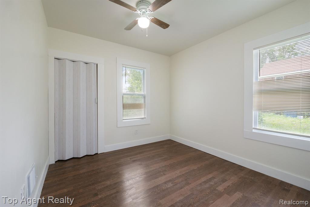 615 W Hollywood, Highland Park, MI 48203 — Photo 12