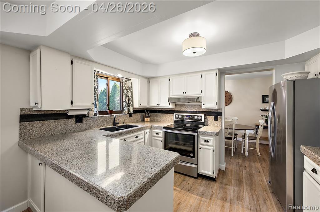 32080 Sherwood, Fraser, MI 48026 — Photo 12