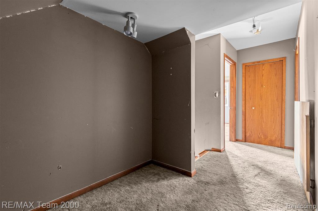9267 Glenis Street, Taylor, MI 48180 — Photo 22
