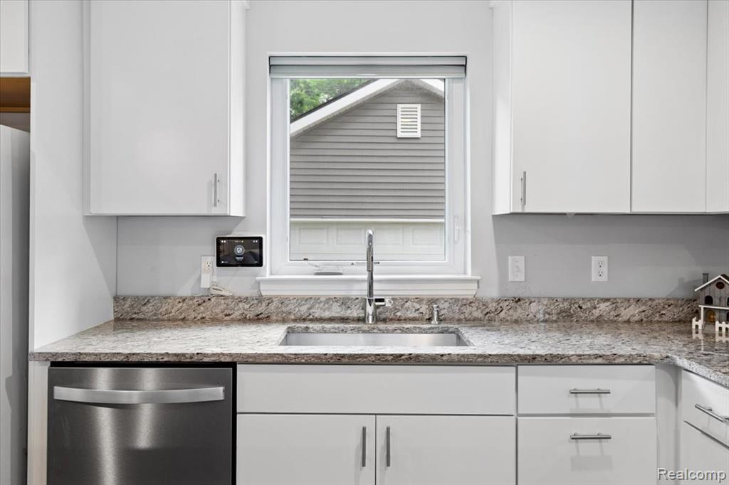 440 Livingston Street, Howell, MI 48843 — Photo 10