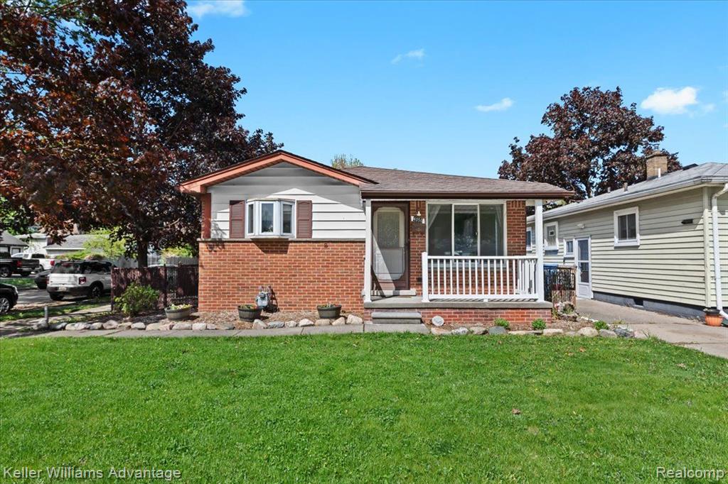 4050 MAYFAIR Street, Dearborn Heights, MI 48125 — Photo 2