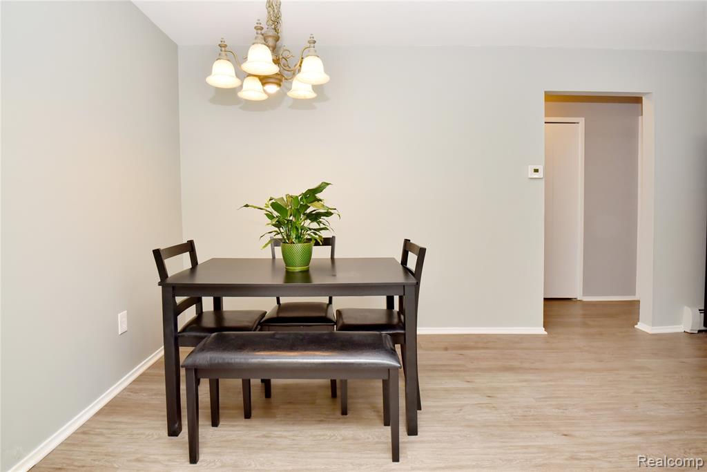 4909 Crooks Road, C7, Royal Oak, MI 48073 — Photo 8