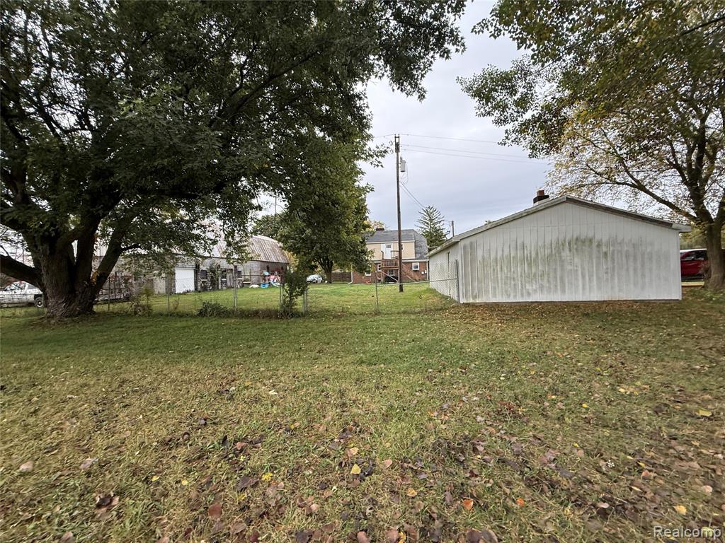 7406 Brockway, Melvin, MI 48454 — Photo 17
