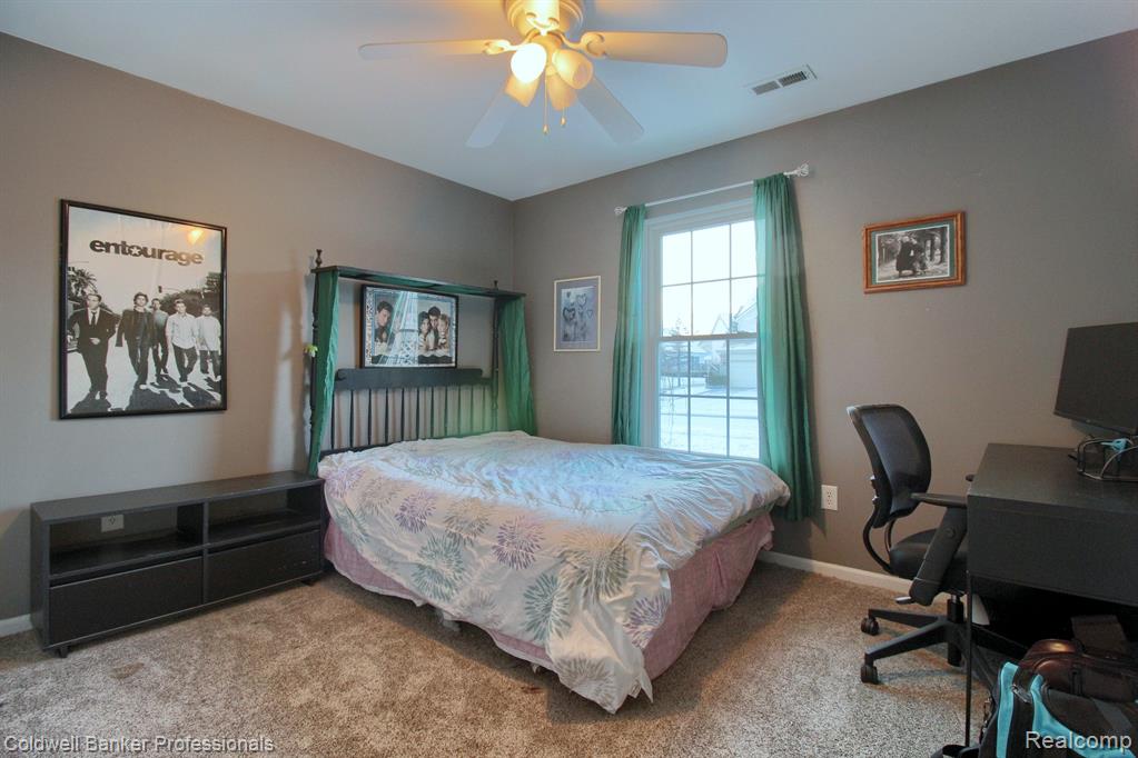 6647 ROBINDALE Drive, Ypsilanti, MI 48197 — Photo 21