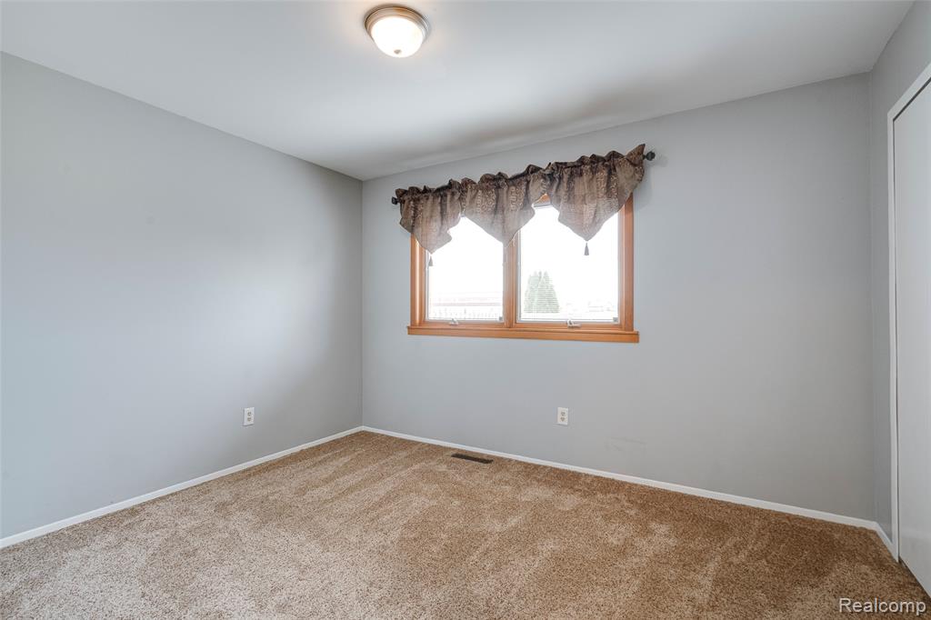12590 Shery Lane, Southgate, MI 48195 — Photo 25