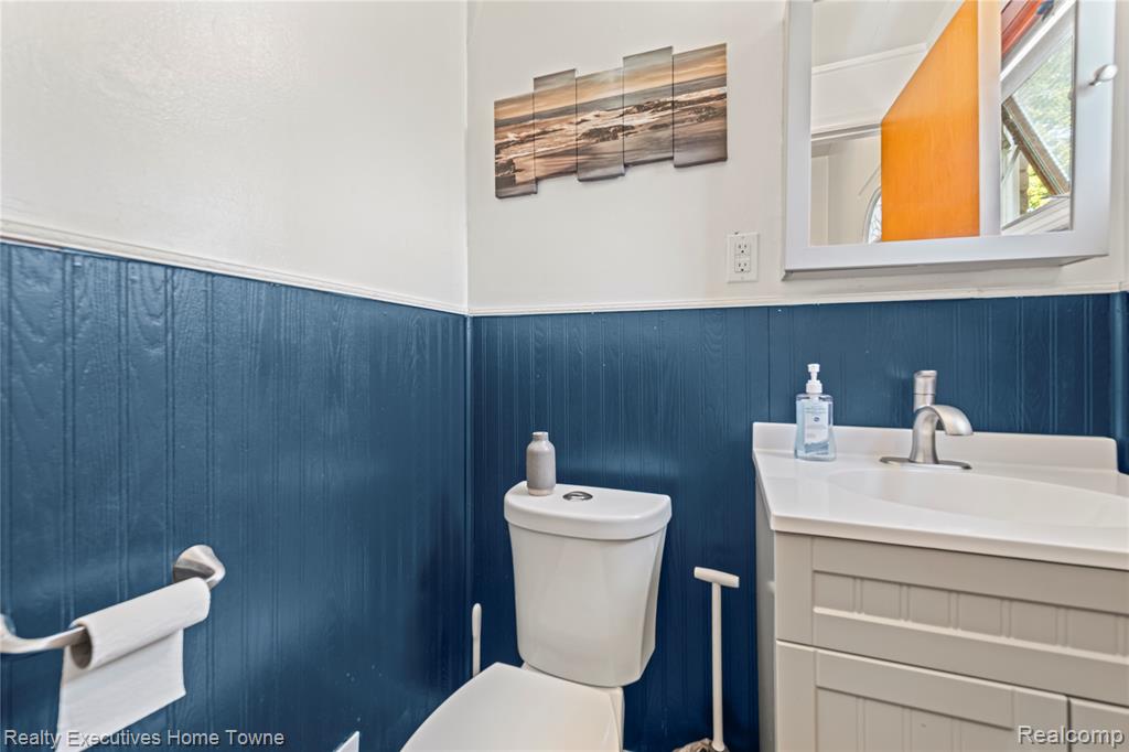 29667 Newport Drive, Warren, MI 48088 — Photo 29
