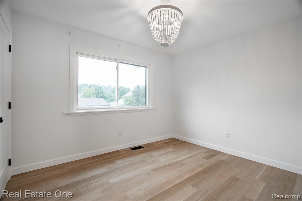 635 RANDALL, Troy, MI 48085 — Photo 31