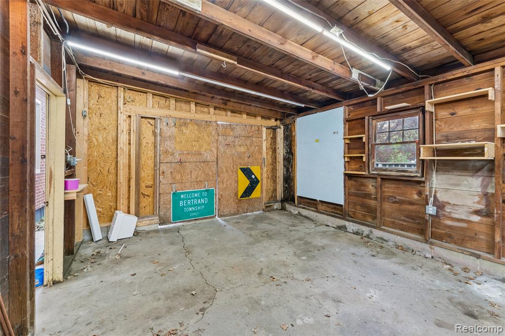 317 E Grand River Avenue, Fowlerville, MI 48836 — Photo 19