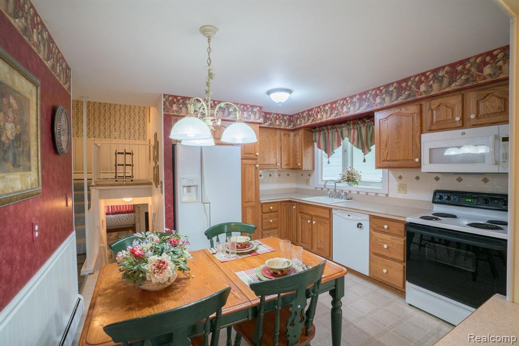 4180 DEVONSHIRE Street, Trenton, MI 48183 — Photo 20