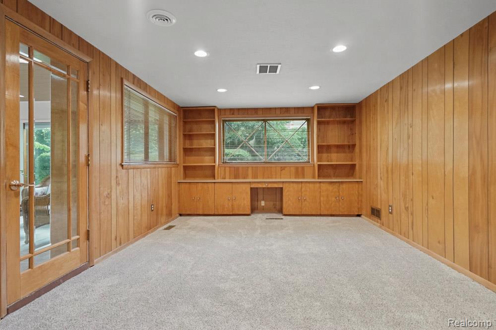 6672 Timber Ridge Drive, Bloomfield Hills, MI 48301 — Photo 28