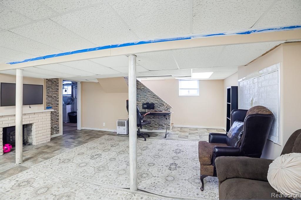 4663 Mead Street N, Dearborn, MI 48126 — Photo 33
