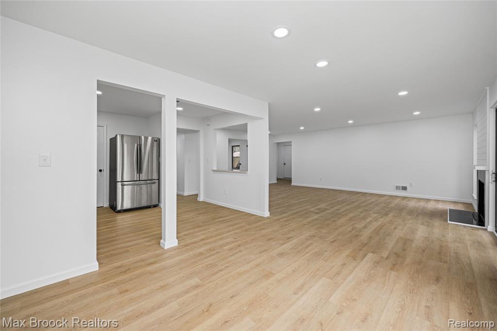 7443 Brynmawr Court, West Bloomfield, MI — Photo 16