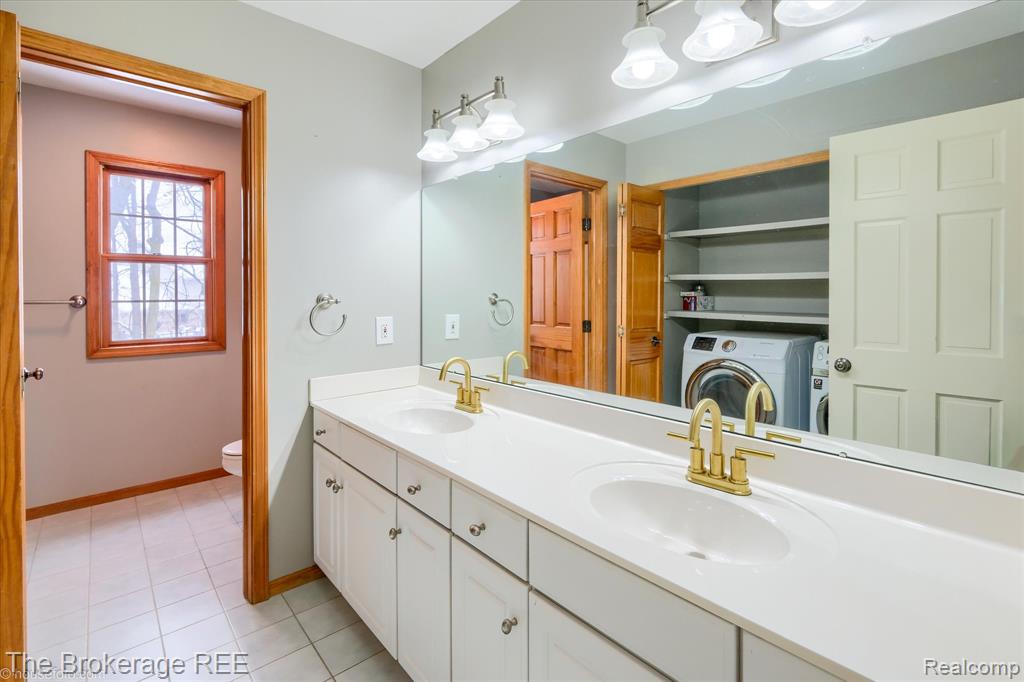 5475 Woodfield Parkway, Grand Blanc, MI 48439 — Photo 64