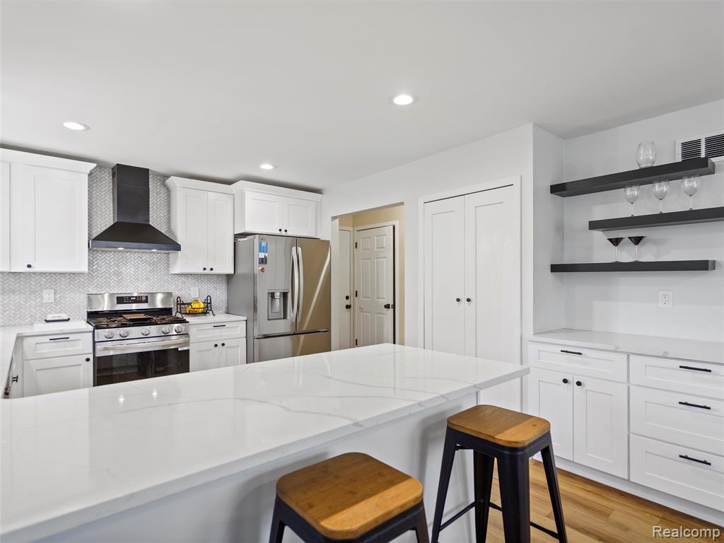 825 Huntclub Boulevard, Auburn Hills, MI 48326 — Photo 14