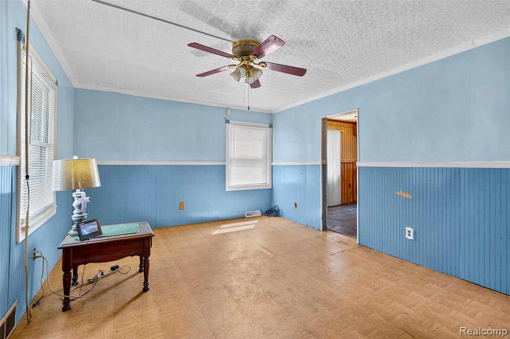 6826 Republic Avenue, Warren, MI 48091 — Photo 8