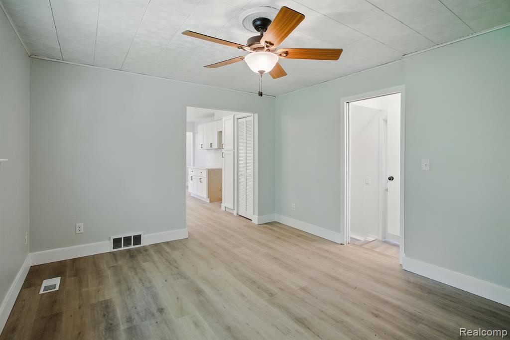 5028 LINDA Street, Warren, MI 48092 — Photo 13