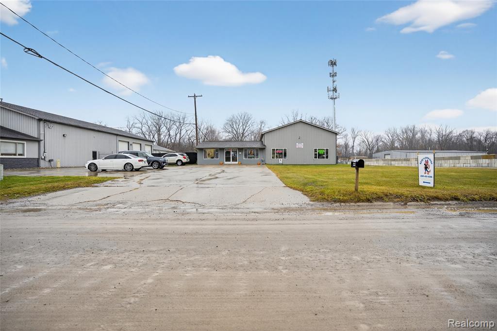 4057 Commerce Drive, Flushing, MI 48433 — Photo 2