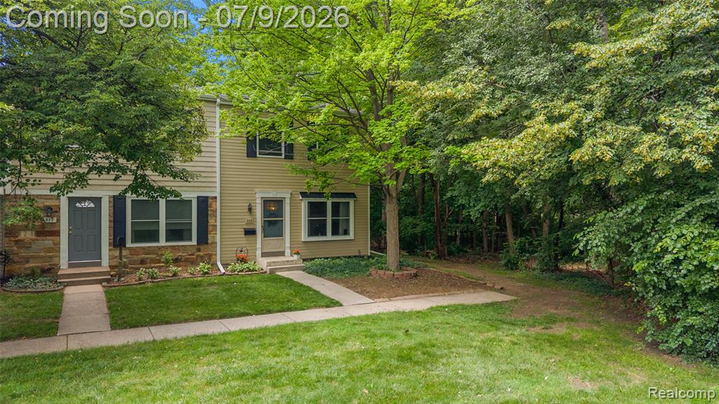 930 Little Hill Court, Rochester Hills, MI 48307 — Photo 14
