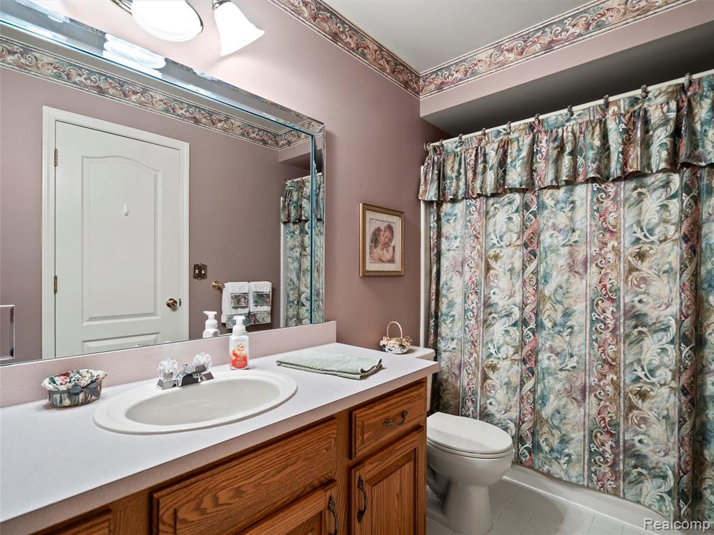 47215 Robins Nest Drive, Utica, MI 48315 — Photo 41