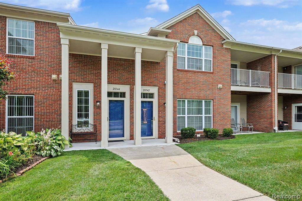 28344 Adler Park Drive S, New Baltimore, MI