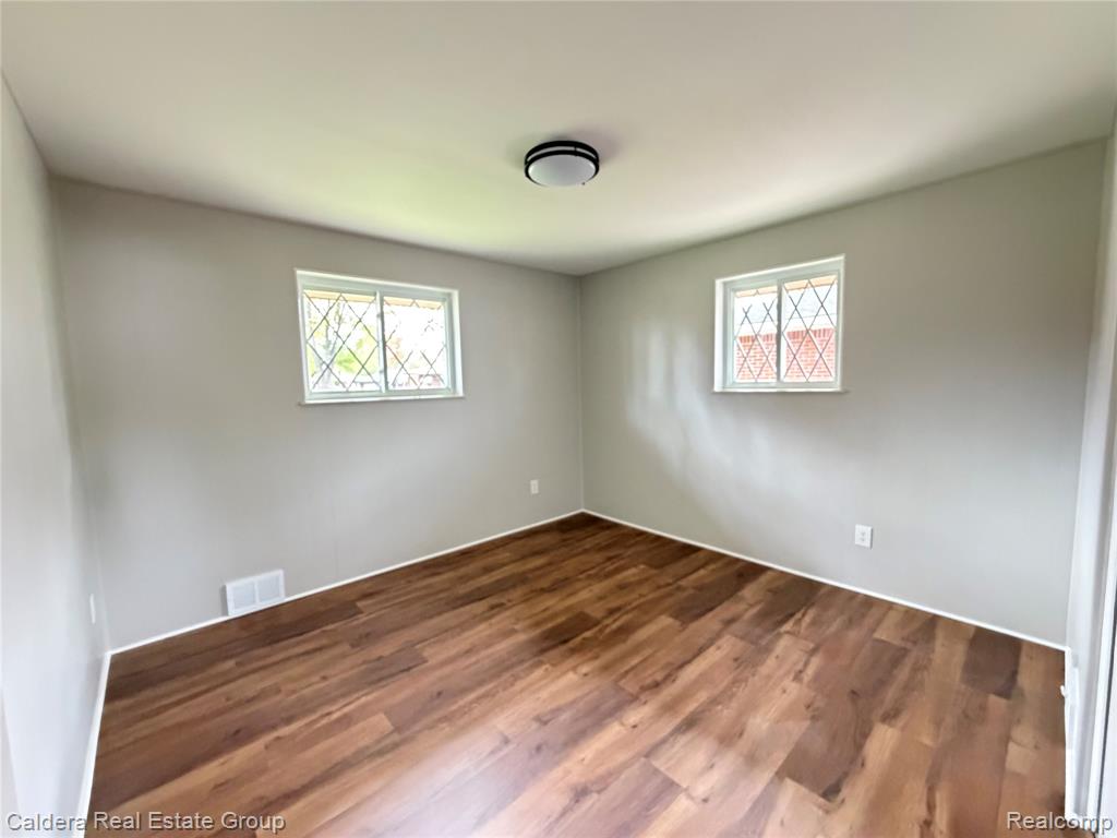 8917 Shannon Drive, Sterling Heights, MI 48314 — Photo 12