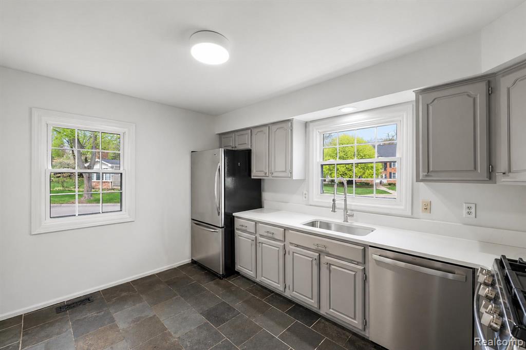 1000 Trailwood Path, Bloomfield Hills, MI 48301 — Photo 19