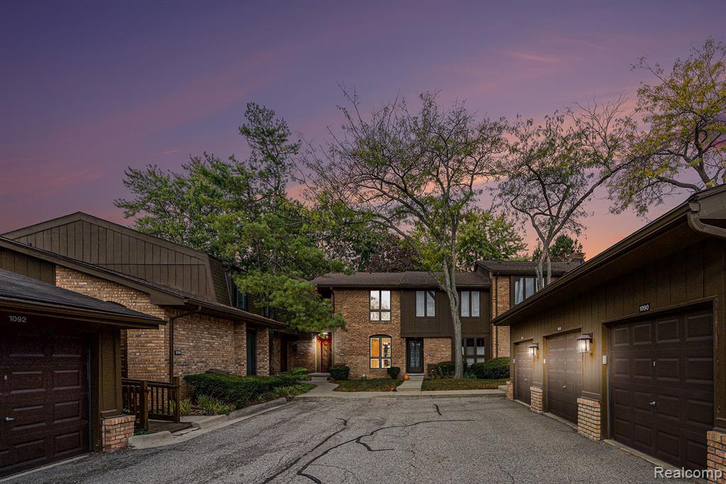 1090 Greenhills Drive, Ann Arbor, MI 48105 — Photo 2