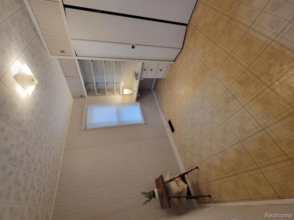 205 Park Avenue, Holly, MI 48442 — Photo 6