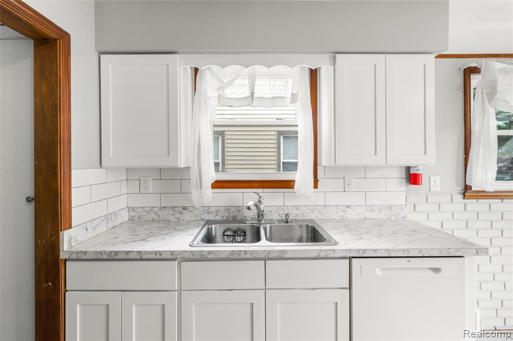 1946 Leblanc Street, Lincoln Park, MI 48146 — Photo 9
