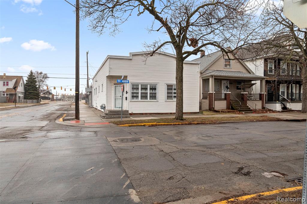 12001 Saint Aubin Street, Hamtramck, MI 48212
