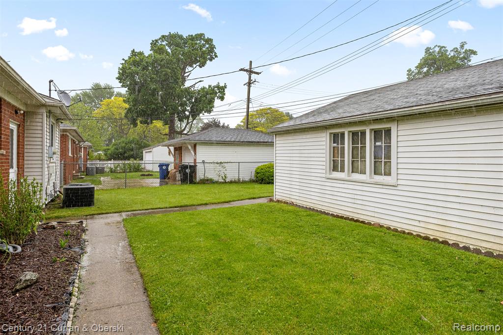 26657 W Chicago, Redford, MI 48239 — Photo 25