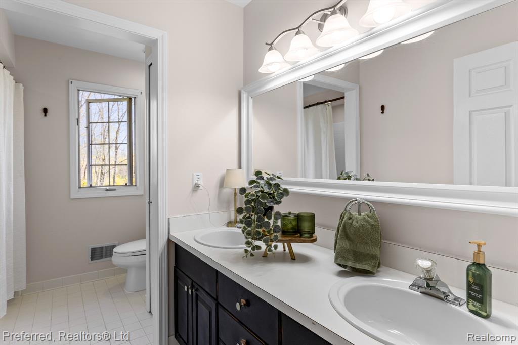 50045 Heron Court, Canton, MI 48187 — Photo 30
