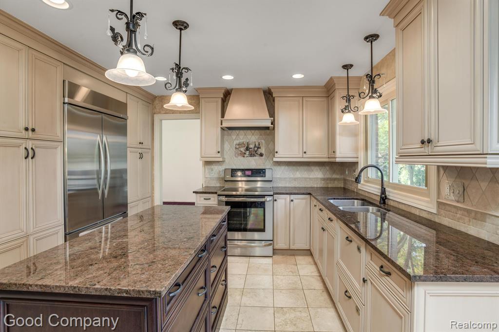 6333 ELSEY Drive, Troy, MI 48098 — Photo 12