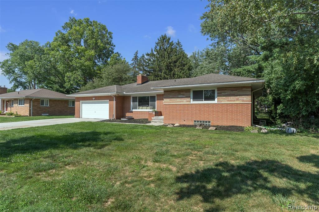 28720 Eldorado Pl, Lathrup Village, MI 48076 — Photo 2