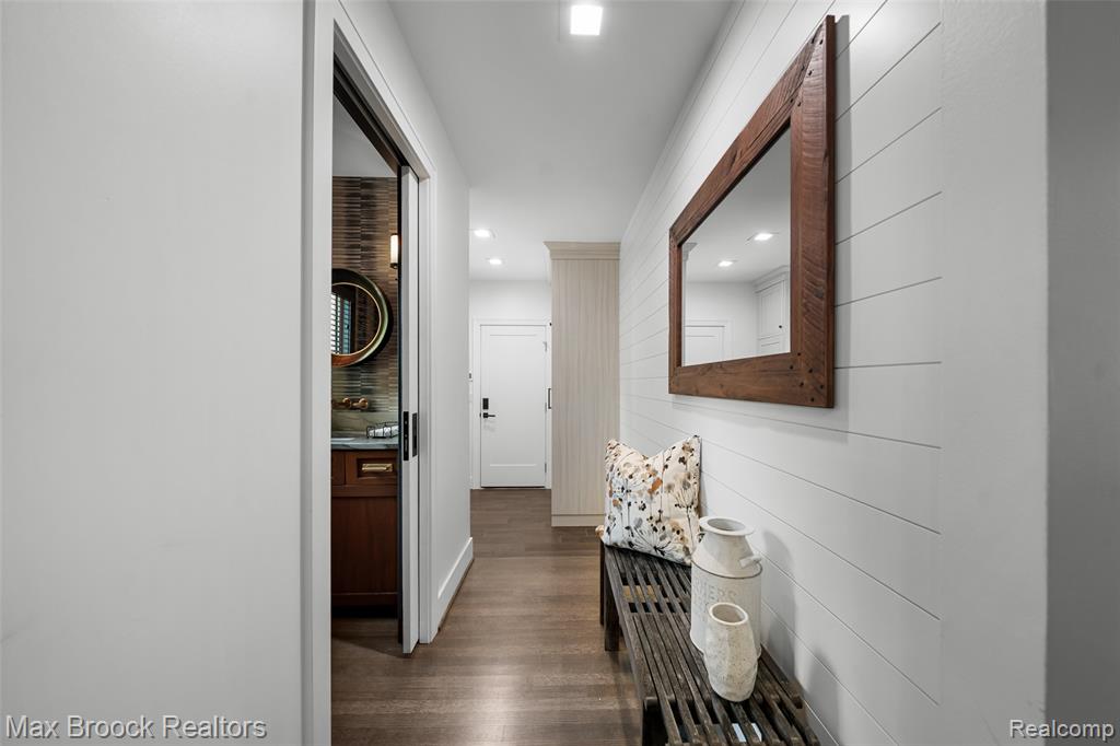 6907 W Knollwood Circle, West Bloomfield, MI — Photo 19