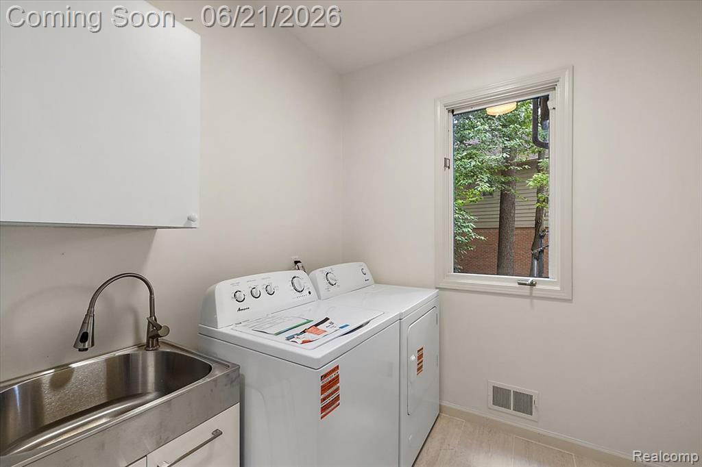 6403 W Oaks Drive, West Bloomfield, MI 48324 — Photo 46