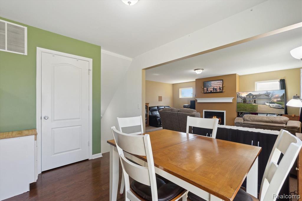 658 GLENLIVET Street, Howell, MI 48843 — Photo 13