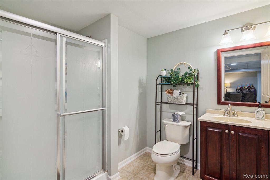 387 TORRINGTON Drive W, Canton, MI 48188 — Photo 41