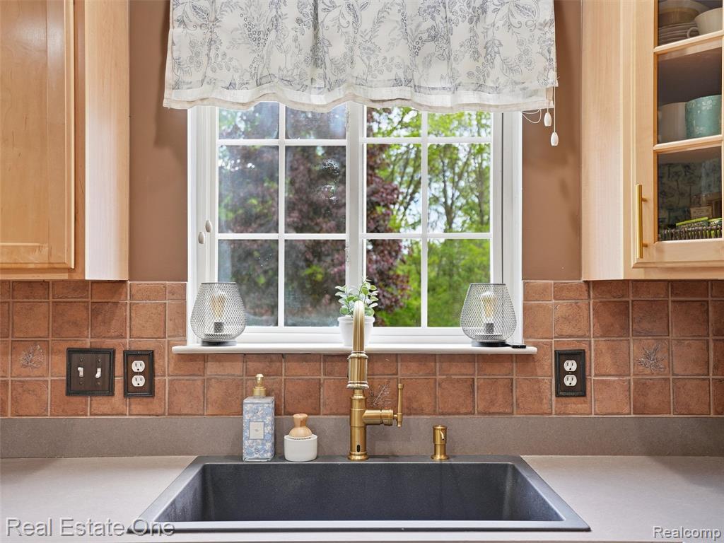 1786 Four Seasons Drive, Howell, MI 48843 — Photo 17