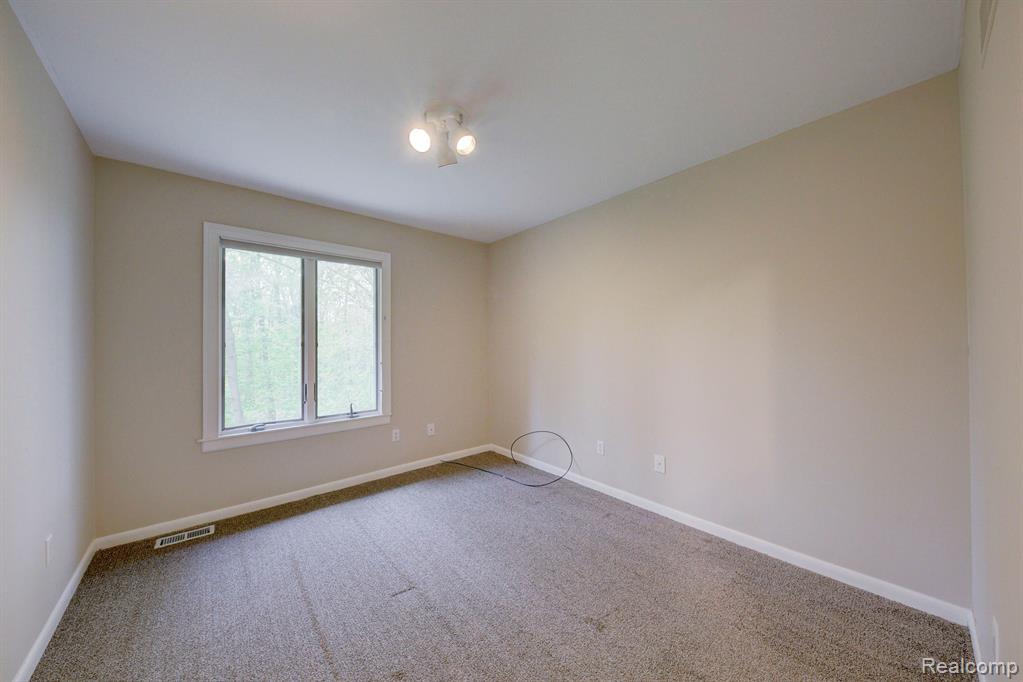 850 VILLAGE PINE Lane, Ortonville, MI 48462 — Photo 50