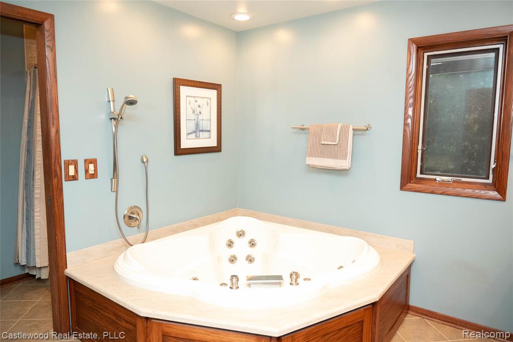 1625 Ridge Road, Highland, MI 48356 — Photo 29