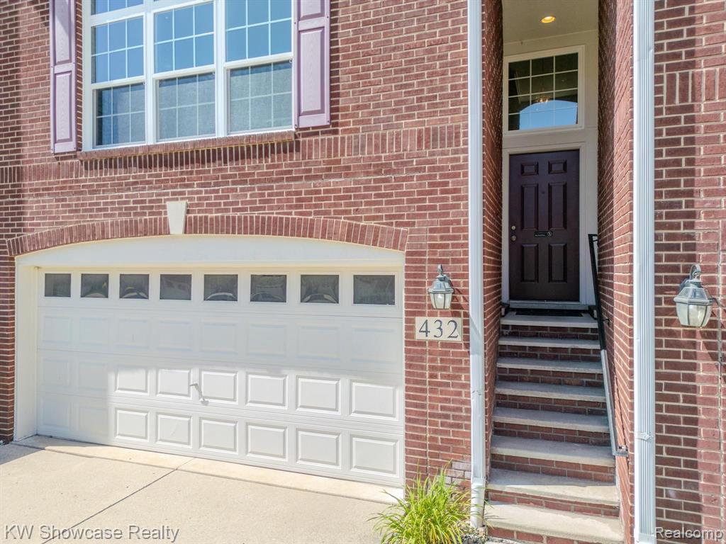 432 CHERRY ORCHARD Road, Canton, MI 48188 — Photo 5